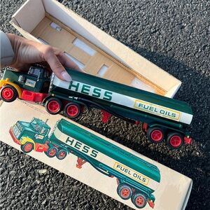 1977 Hess Toy Truck and Tanker - Green and Red
